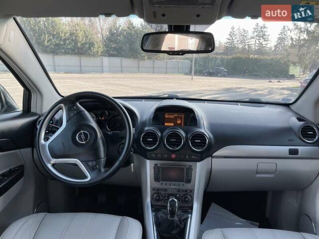 Чорний Опель Антара, об'ємом двигуна 2.2 л та пробігом 138 тис. км за 12450 $, фото 11 на Automoto.ua