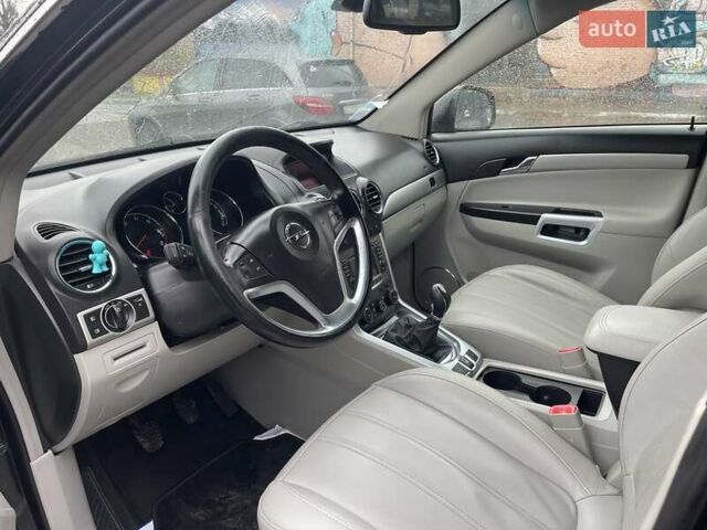 Черный Опель Антара, объемом двигателя 2.2 л и пробегом 138 тыс. км за 12850 $, фото 3 на Automoto.ua