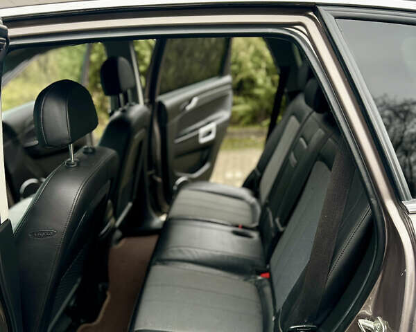 Коричневый Опель Антара, объемом двигателя 2.2 л и пробегом 241 тыс. км за 11000 $, фото 22 на Automoto.ua