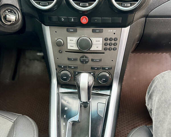 Коричневый Опель Антара, объемом двигателя 2.2 л и пробегом 241 тыс. км за 11000 $, фото 14 на Automoto.ua