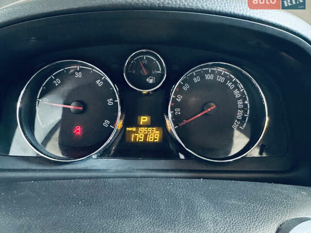 Коричневий Опель Антара, об'ємом двигуна 2.23 л та пробігом 179 тис. км за 8800 $, фото 9 на Automoto.ua
