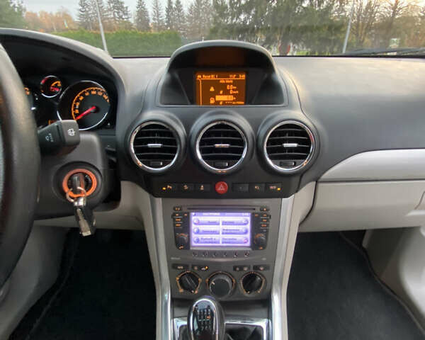 Опель Антара, объемом двигателя 2.2 л и пробегом 217 тыс. км за 11850 $, фото 25 на Automoto.ua