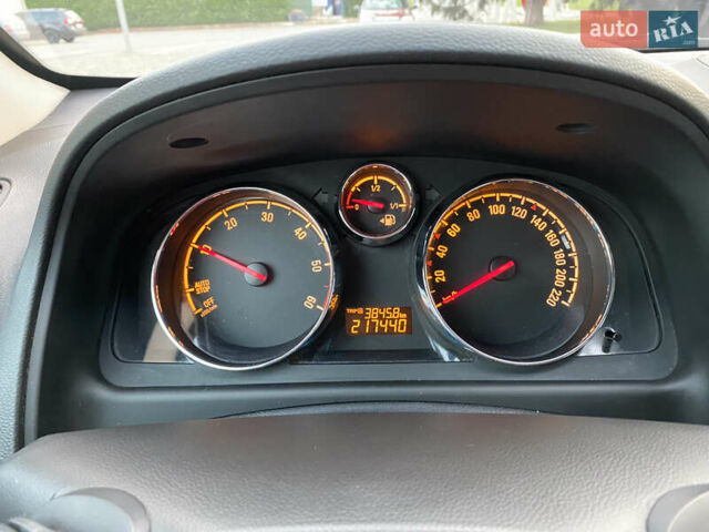 Опель Антара, объемом двигателя 2.2 л и пробегом 217 тыс. км за 11850 $, фото 28 на Automoto.ua