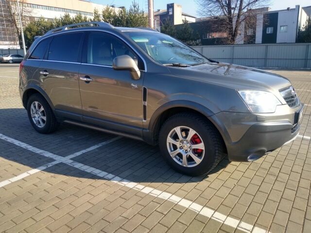 Серый Опель Антара, объемом двигателя 2 л и пробегом 242 тыс. км за 8200 $, фото 1 на Automoto.ua