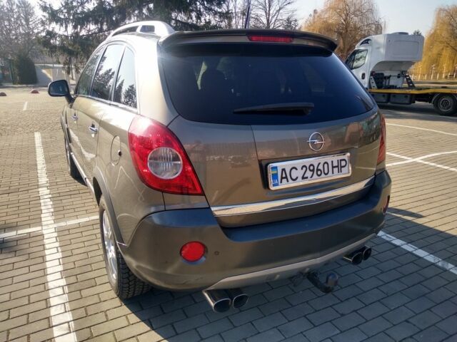 Серый Опель Антара, объемом двигателя 2 л и пробегом 242 тыс. км за 8200 $, фото 3 на Automoto.ua