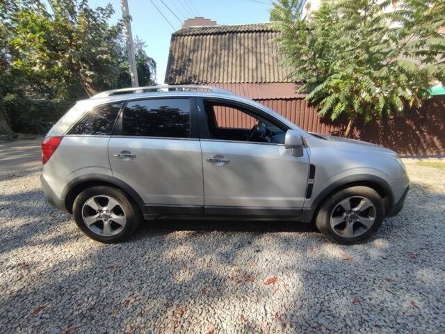 Серый Опель Антара, объемом двигателя 2 л и пробегом 218 тыс. км за 7900 $, фото 2 на Automoto.ua