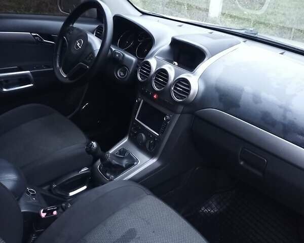 Сірий Опель Антара, об'ємом двигуна 1.99 л та пробігом 243 тис. км за 8000 $, фото 10 на Automoto.ua