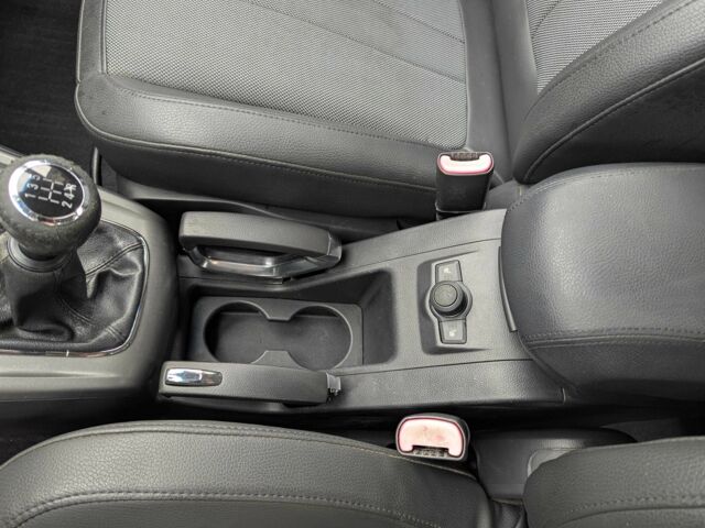 Сірий Опель Антара, об'ємом двигуна 2 л та пробігом 191 тис. км за 3700 $, фото 16 на Automoto.ua