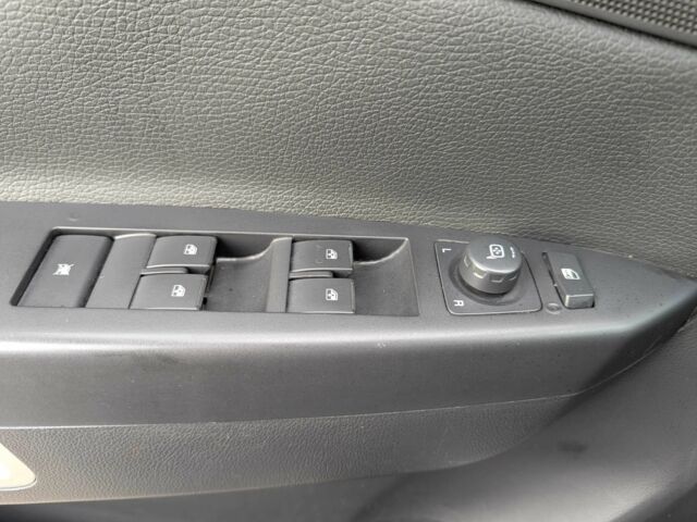 Сірий Опель Антара, об'ємом двигуна 2 л та пробігом 191 тис. км за 3700 $, фото 11 на Automoto.ua