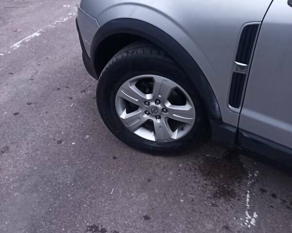 Сірий Опель Антара, об'ємом двигуна 1.99 л та пробігом 243 тис. км за 8000 $, фото 13 на Automoto.ua