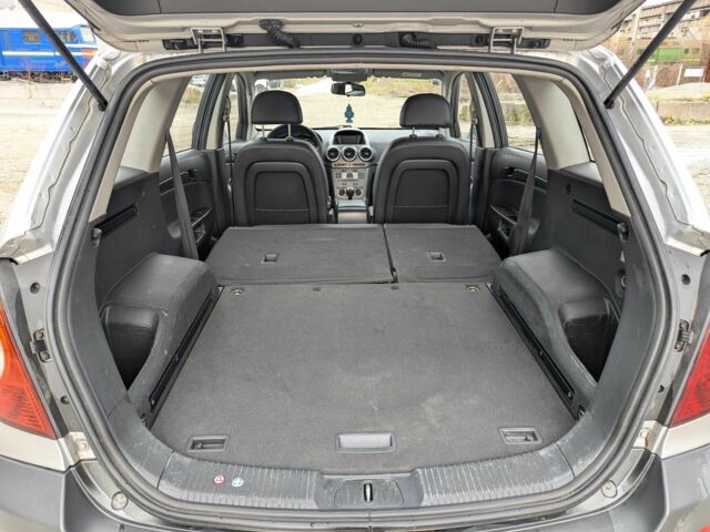 Сірий Опель Антара, об'ємом двигуна 2 л та пробігом 191 тис. км за 3700 $, фото 22 на Automoto.ua