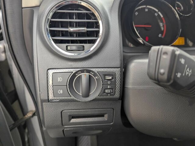 Сірий Опель Антара, об'ємом двигуна 2 л та пробігом 191 тис. км за 3700 $, фото 14 на Automoto.ua