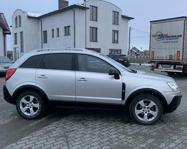 Сірий Опель Антара, об'ємом двигуна 1.99 л та пробігом 180 тис. км за 7700 $, фото 5 на Automoto.ua