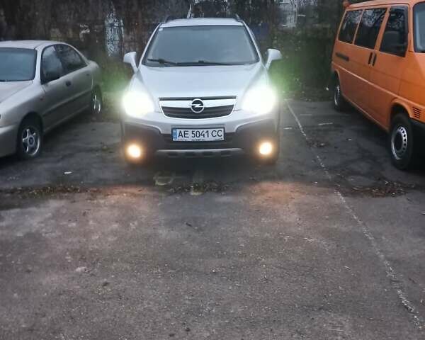 Сірий Опель Антара, об'ємом двигуна 1.99 л та пробігом 243 тис. км за 8000 $, фото 1 на Automoto.ua