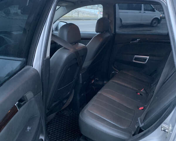 Сірий Опель Антара, об'ємом двигуна 1.99 л та пробігом 180 тис. км за 7700 $, фото 10 на Automoto.ua