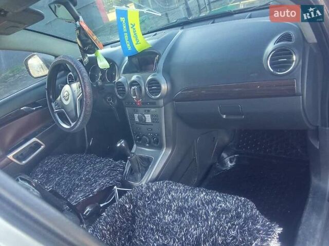 Серый Опель Антара, объемом двигателя 1.99 л и пробегом 418 тыс. км за 6500 $, фото 3 на Automoto.ua