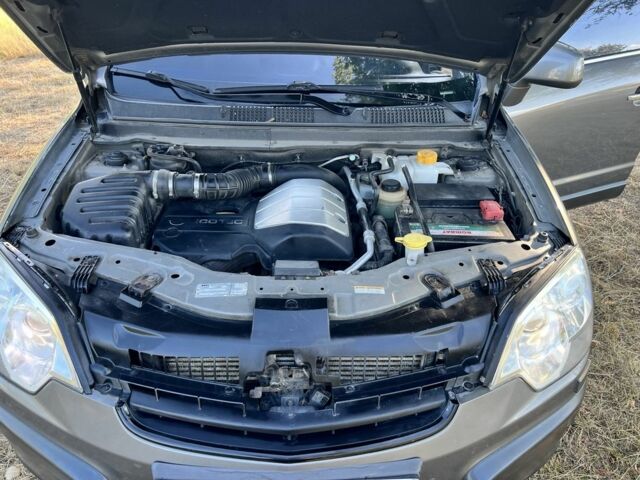 Серый Опель Антара, объемом двигателя 2 л и пробегом 258 тыс. км за 7700 $, фото 6 на Automoto.ua