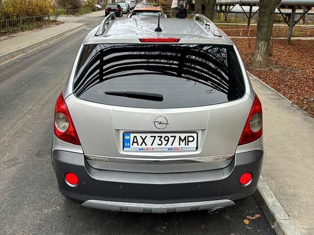 Сірий Опель Антара, об'ємом двигуна 2 л та пробігом 325 тис. км за 7800 $, фото 2 на Automoto.ua