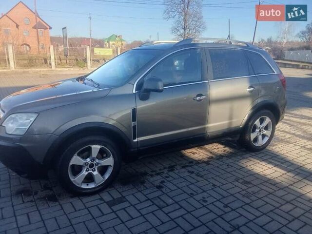 Серый Опель Антара, объемом двигателя 1.99 л и пробегом 418 тыс. км за 6500 $, фото 1 на Automoto.ua