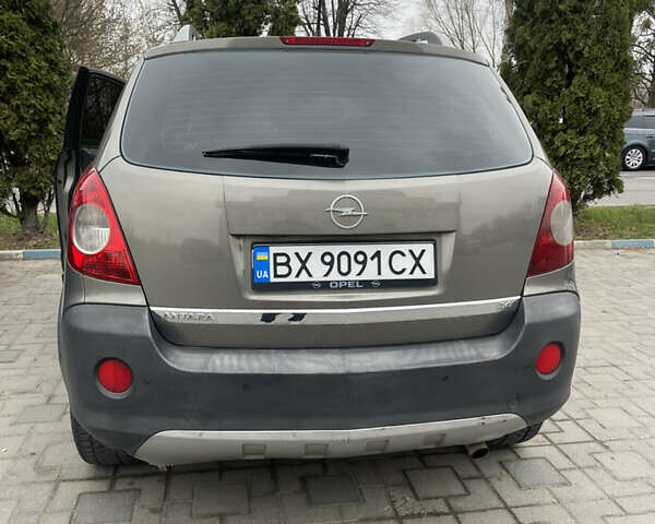 Серый Опель Антара, объемом двигателя 2.41 л и пробегом 185 тыс. км за 9399 $, фото 13 на Automoto.ua