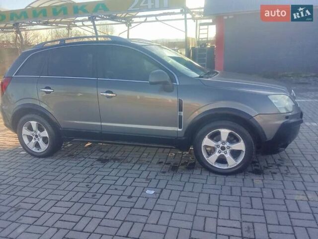 Серый Опель Антара, объемом двигателя 1.99 л и пробегом 418 тыс. км за 6500 $, фото 4 на Automoto.ua