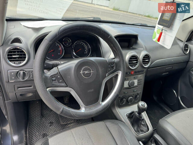 Сірий Опель Антара, об'ємом двигуна 2 л та пробігом 385 тис. км за 8000 $, фото 7 на Automoto.ua