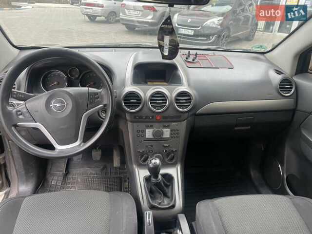 Серый Опель Антара, объемом двигателя 2.41 л и пробегом 185 тыс. км за 9399 $, фото 7 на Automoto.ua