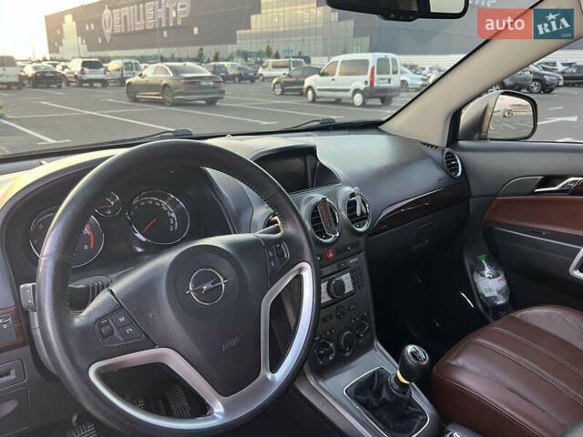 Серый Опель Антара, объемом двигателя 2 л и пробегом 280 тыс. км за 8300 $, фото 5 на Automoto.ua