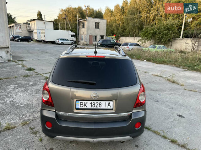 Сірий Опель Антара, об'ємом двигуна 2 л та пробігом 168 тис. км за 9200 $, фото 6 на Automoto.ua