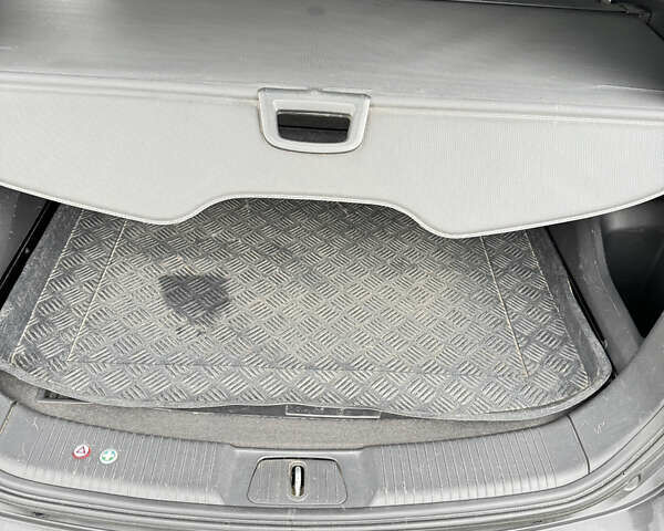 Серый Опель Антара, объемом двигателя 1.99 л и пробегом 207 тыс. км за 7700 $, фото 10 на Automoto.ua