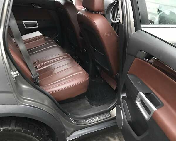 Сірий Опель Антара, об'ємом двигуна 2 л та пробігом 300 тис. км за 4500 $, фото 26 на Automoto.ua