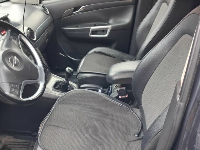 Серый Опель Антара, объемом двигателя 2 л и пробегом 304 тыс. км за 8500 $, фото 7 на Automoto.ua