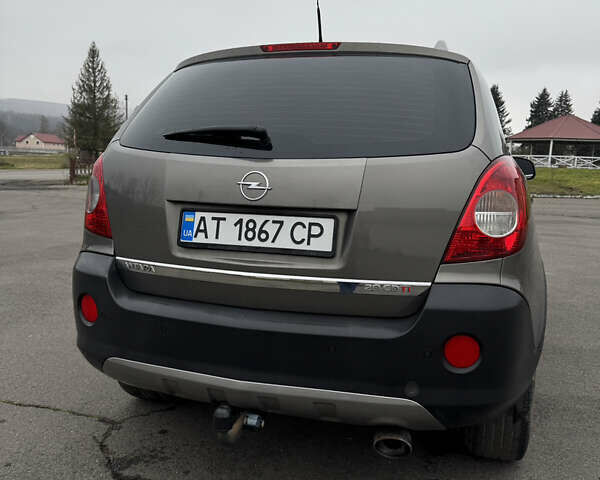 Серый Опель Антара, объемом двигателя 1.99 л и пробегом 207 тыс. км за 7700 $, фото 4 на Automoto.ua