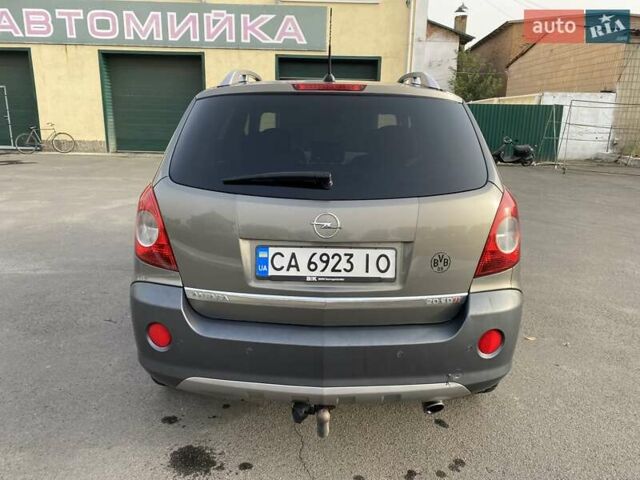 Сірий Опель Антара, об'ємом двигуна 1.99 л та пробігом 216 тис. км за 8700 $, фото 2 на Automoto.ua