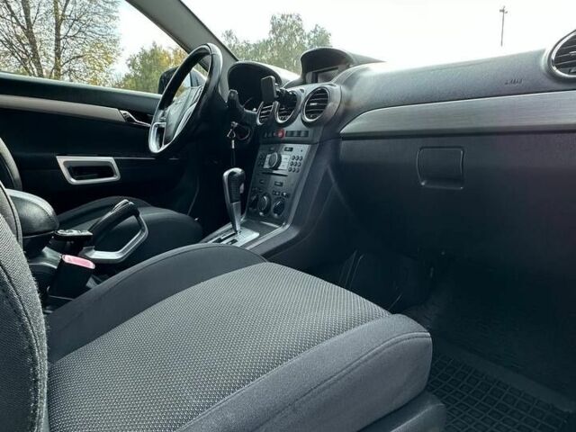 Серый Опель Антара, объемом двигателя 2 л и пробегом 273 тыс. км за 8900 $, фото 12 на Automoto.ua