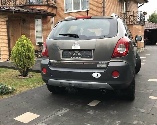 Сірий Опель Антара, об'ємом двигуна 2 л та пробігом 300 тис. км за 4500 $, фото 5 на Automoto.ua