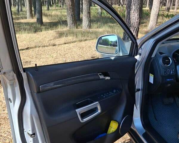 Сірий Опель Антара, об'ємом двигуна 1.99 л та пробігом 311 тис. км за 9500 $, фото 16 на Automoto.ua
