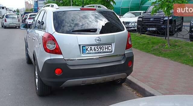 Сірий Опель Антара, об'ємом двигуна 2 л та пробігом 130 тис. км за 12000 $, фото 5 на Automoto.ua