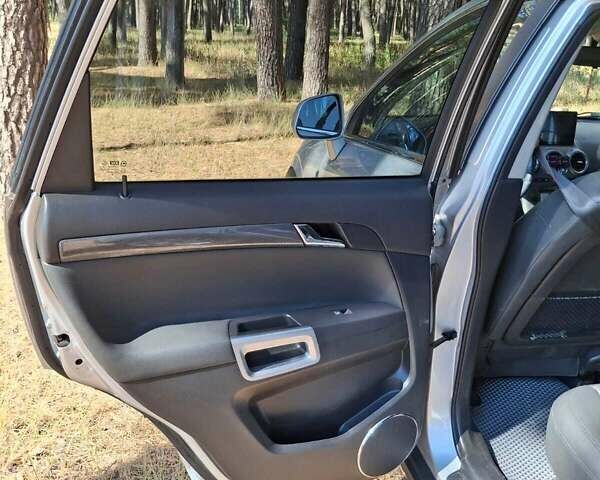 Сірий Опель Антара, об'ємом двигуна 1.99 л та пробігом 311 тис. км за 9500 $, фото 19 на Automoto.ua