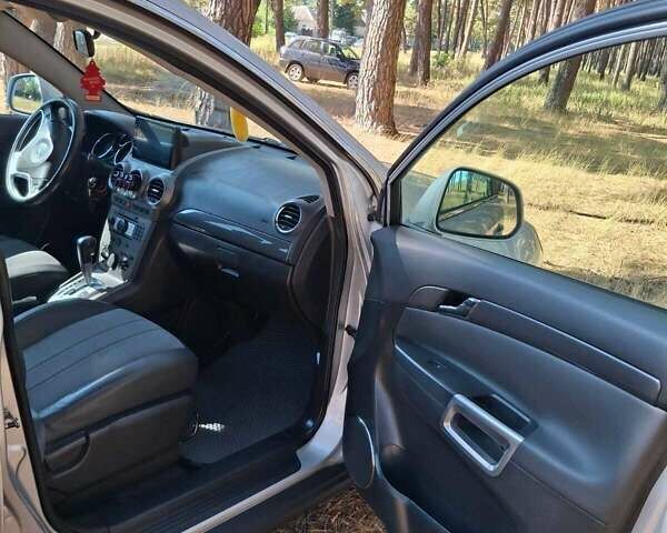 Сірий Опель Антара, об'ємом двигуна 1.99 л та пробігом 311 тис. км за 9500 $, фото 25 на Automoto.ua