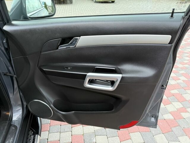 Серый Опель Антара, объемом двигателя 2.2 л и пробегом 198 тыс. км за 9000 $, фото 15 на Automoto.ua