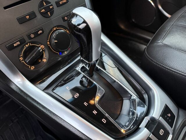 Серый Опель Антара, объемом двигателя 2.2 л и пробегом 198 тыс. км за 9000 $, фото 14 на Automoto.ua