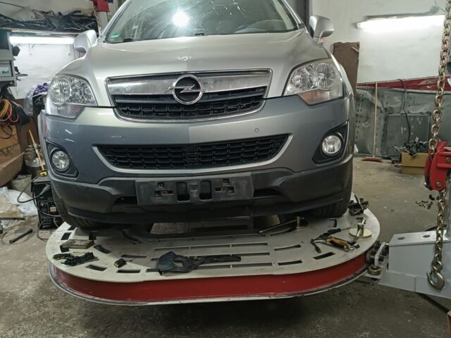 Серый Опель Антара, объемом двигателя 2.2 л и пробегом 240 тыс. км за 6600 $, фото 2 на Automoto.ua