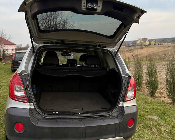 Сірий Опель Антара, об'ємом двигуна 2.23 л та пробігом 242 тис. км за 8700 $, фото 6 на Automoto.ua