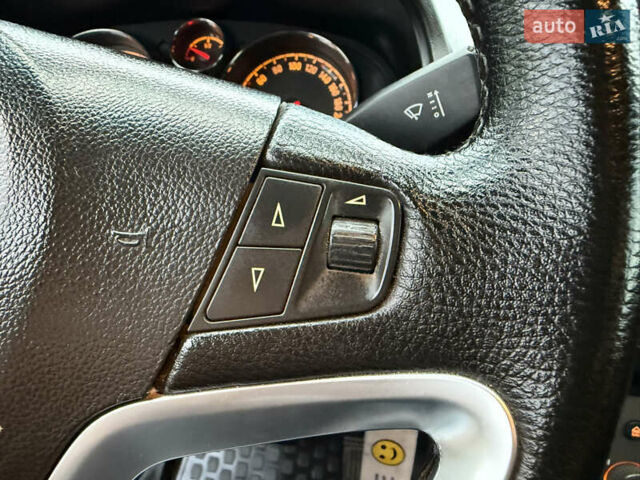 Сірий Опель Антара, об'ємом двигуна 2.2 л та пробігом 199 тис. км за 6999 $, фото 73 на Automoto.ua