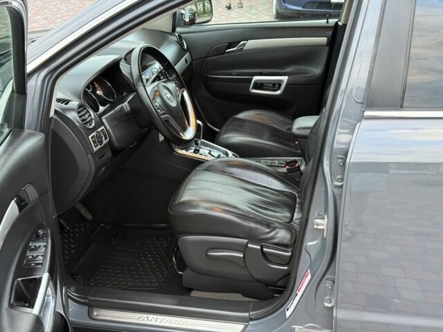 Серый Опель Антара, объемом двигателя 2.2 л и пробегом 198 тыс. км за 9000 $, фото 11 на Automoto.ua