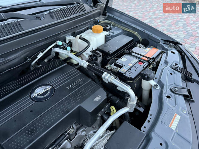 Серый Опель Антара, объемом двигателя 2.2 л и пробегом 198 тыс. км за 8750 $, фото 105 на Automoto.ua