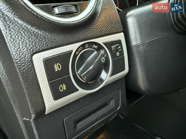 Серый Опель Антара, объемом двигателя 2.2 л и пробегом 198 тыс. км за 8750 $, фото 65 на Automoto.ua