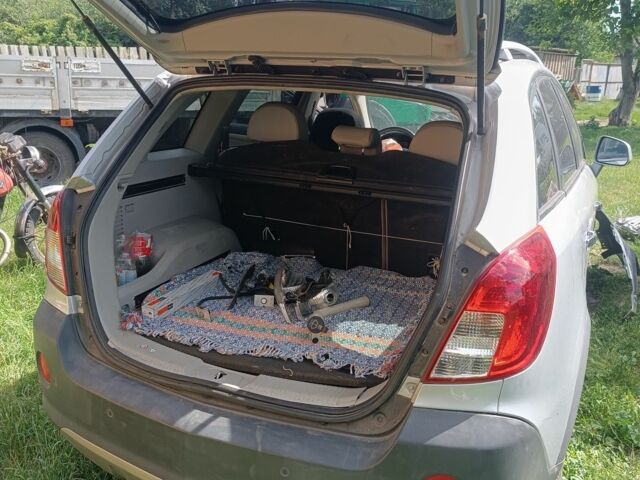 Серый Опель Антара, объемом двигателя 2.2 л и пробегом 240 тыс. км за 6600 $, фото 7 на Automoto.ua