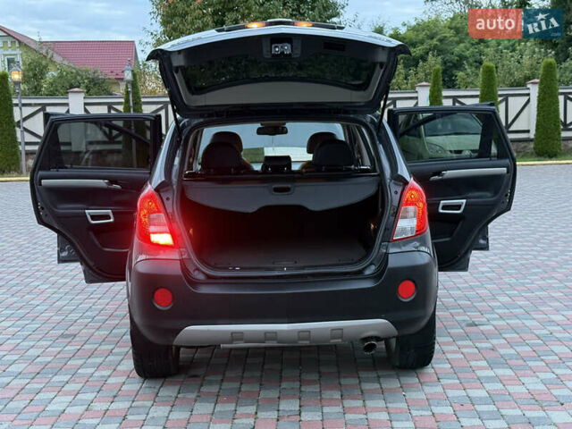 Серый Опель Антара, объемом двигателя 2.2 л и пробегом 198 тыс. км за 8750 $, фото 116 на Automoto.ua